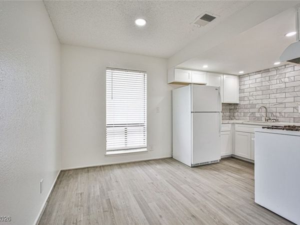 5187 Caliente Street , Unit 96, Las Vegas, NV 89119