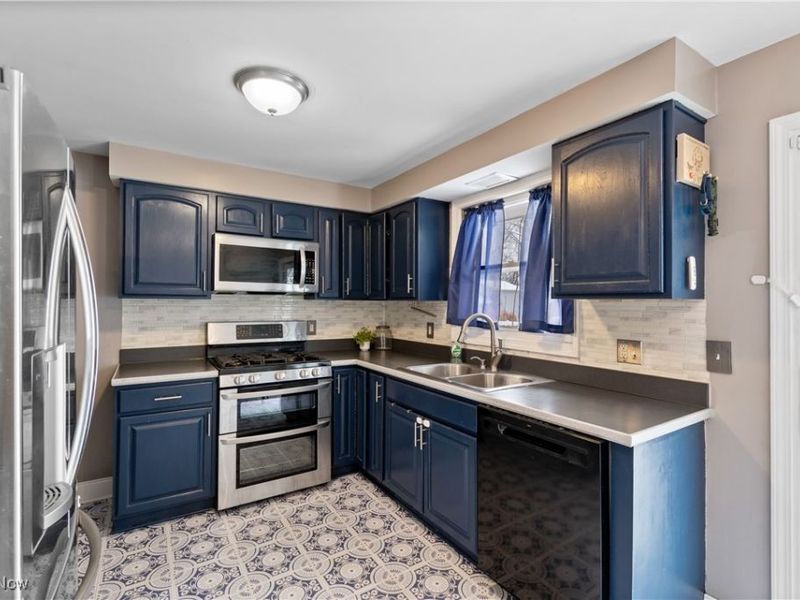 7910 Parkford Street NW, Massillon, OH 44646 Photo 9