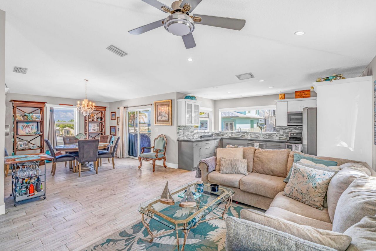 19 Avenue D, Key Largo, FL 33037 Photo