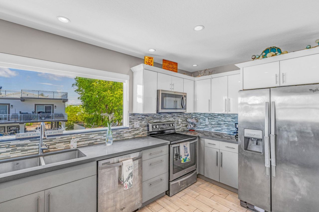 19 Avenue D, Key Largo, FL 33037 Photo