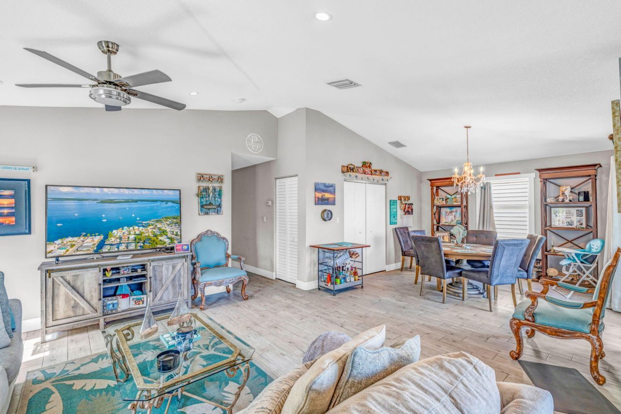 19 Avenue D, Key Largo, FL 33037 Photo