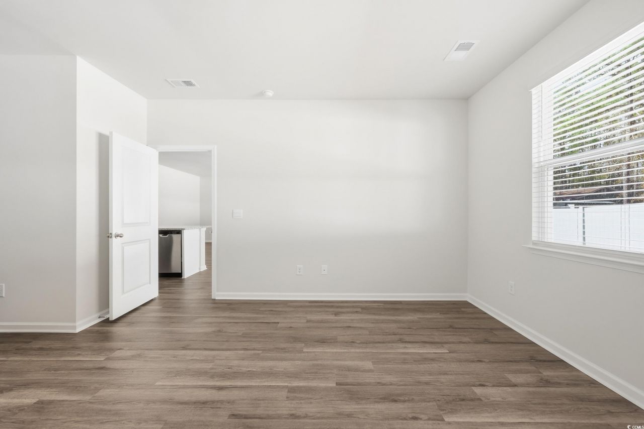 270 Columbus St. Photo 10