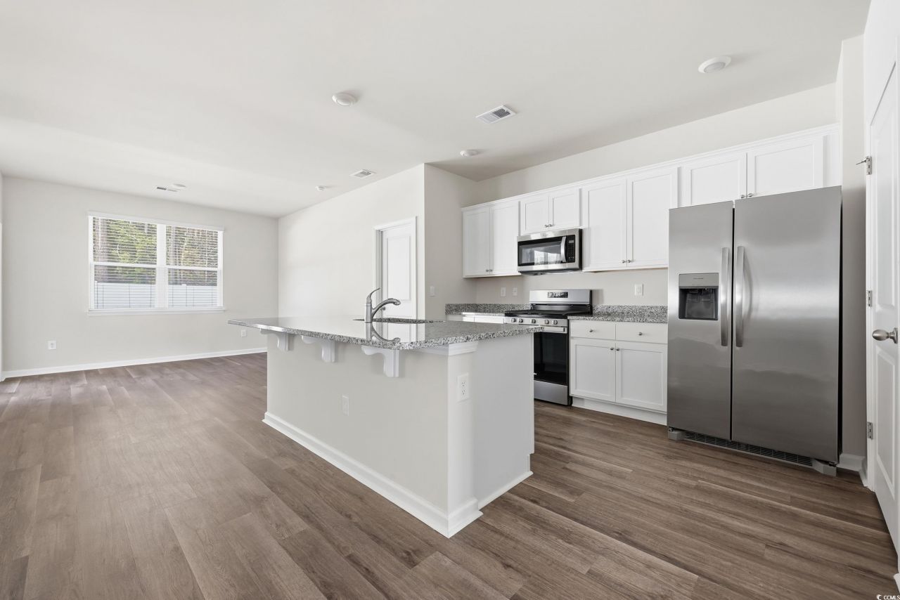 270 Columbus St. Photo 11