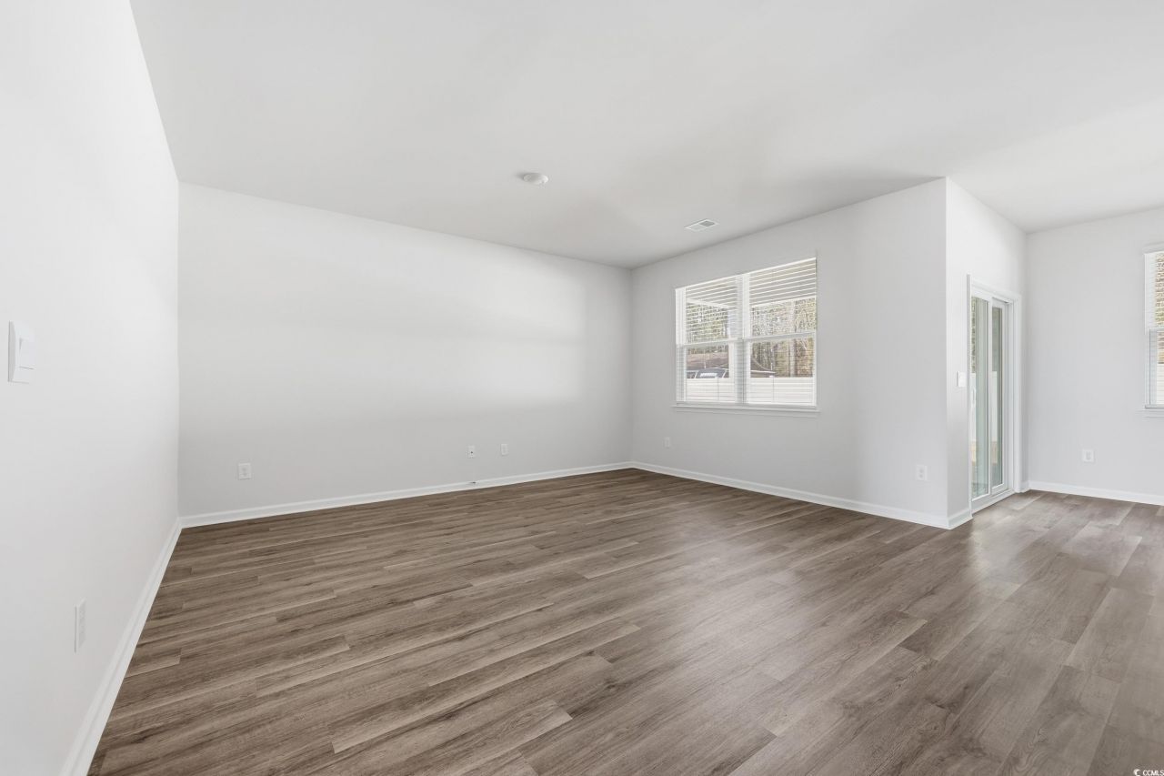 270 Columbus St. Photo 14