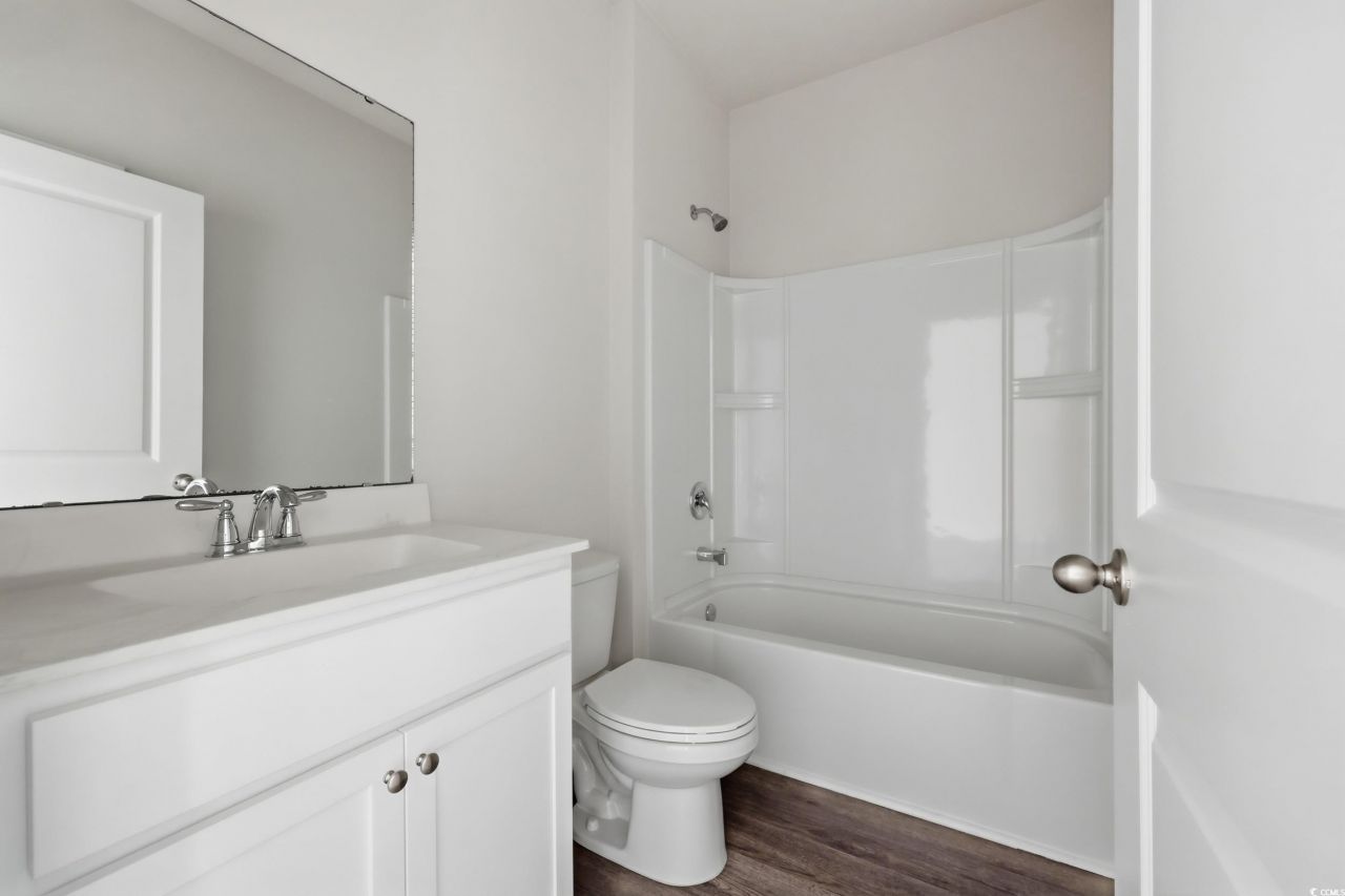 270 Columbus St. Photo 17