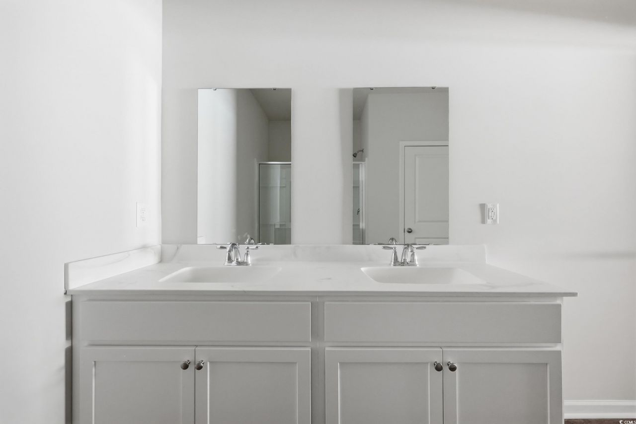 270 Columbus St. Photo 23