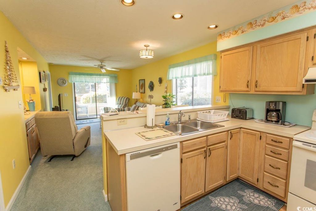 4282 Pinehurst Circle Photo 3