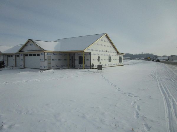 801 3rd Avenue NW, Pine Island, MN 55963