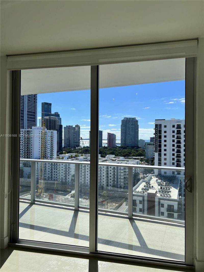 1010 SW 2nd Ave, Unit 1702, Miami, FL 33130 Photo
