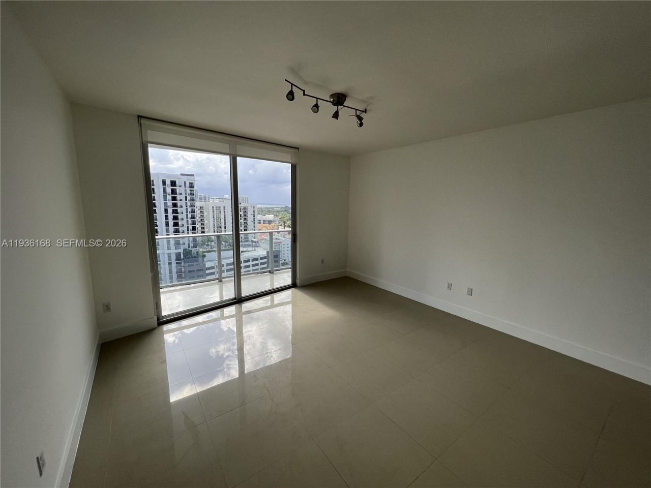 1010 SW 2nd Ave, Unit 1702, Miami, FL 33130 Photo