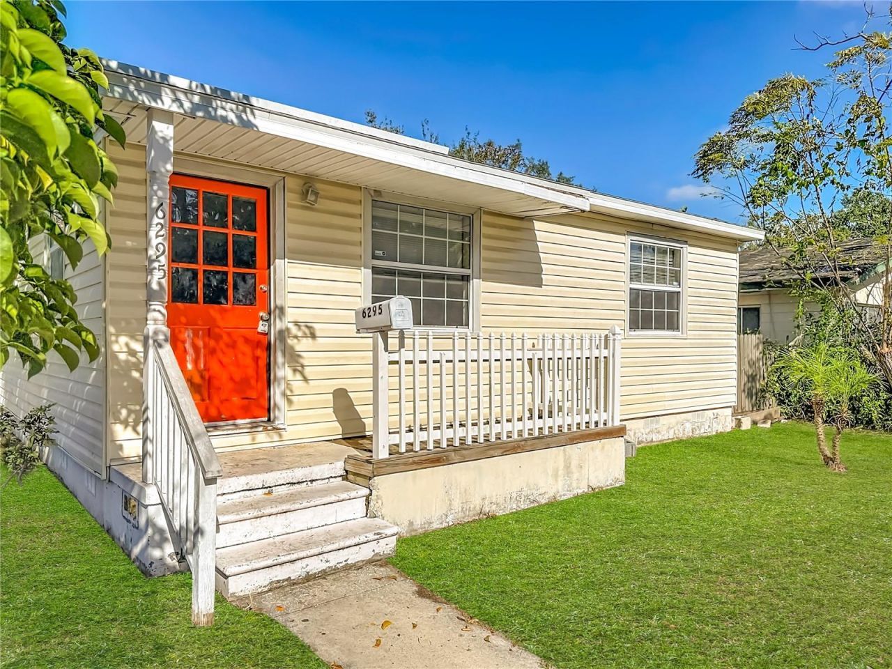 6295 3rd Avenue S, Saint Petersburg, FL 33707 Photo