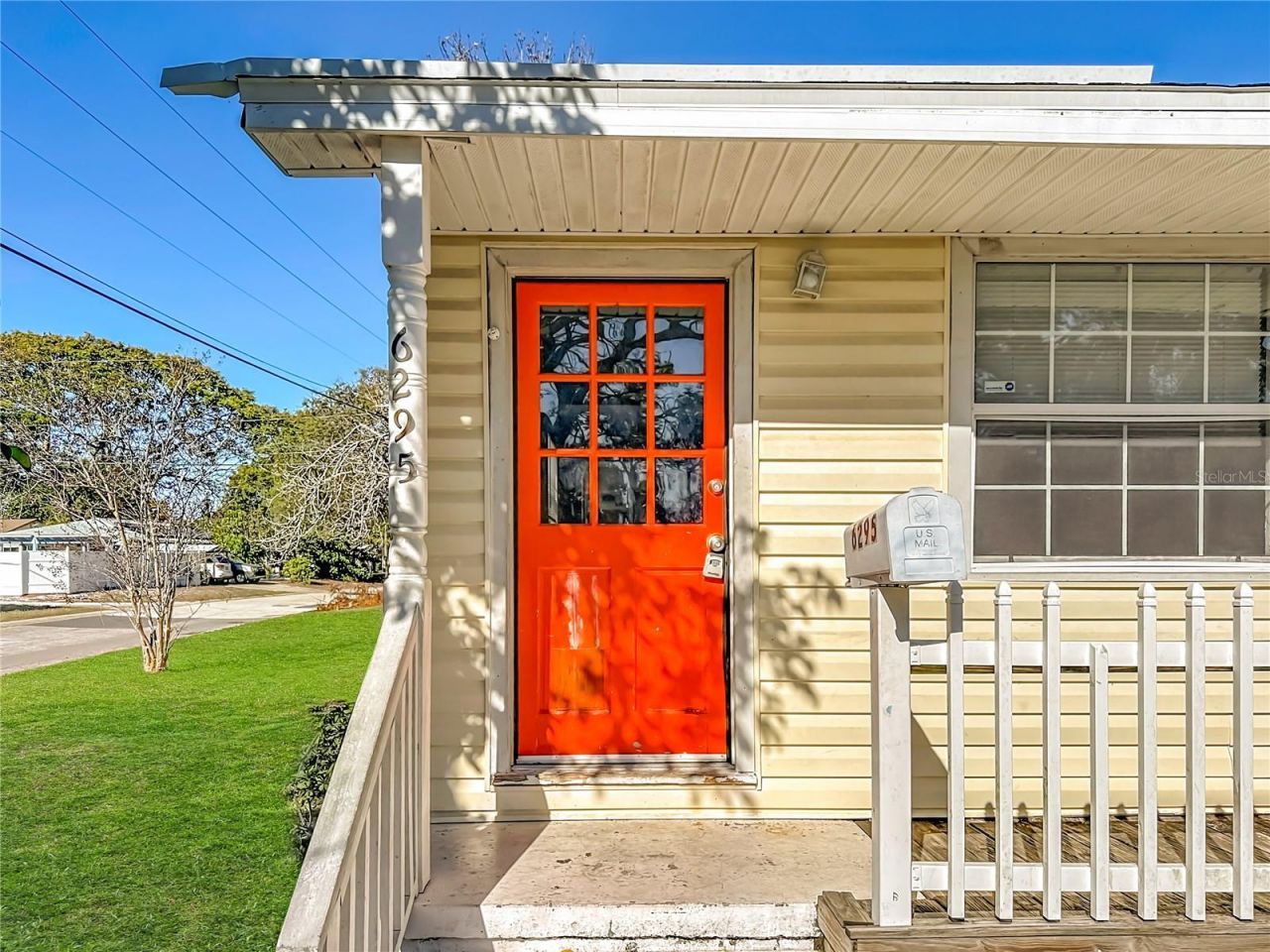 6295 3rd Avenue S, Saint Petersburg, FL 33707 Photo