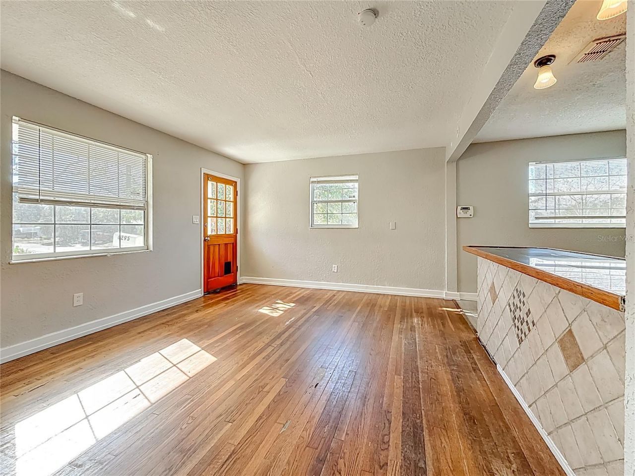 6295 3rd Avenue S, Saint Petersburg, FL 33707 Photo