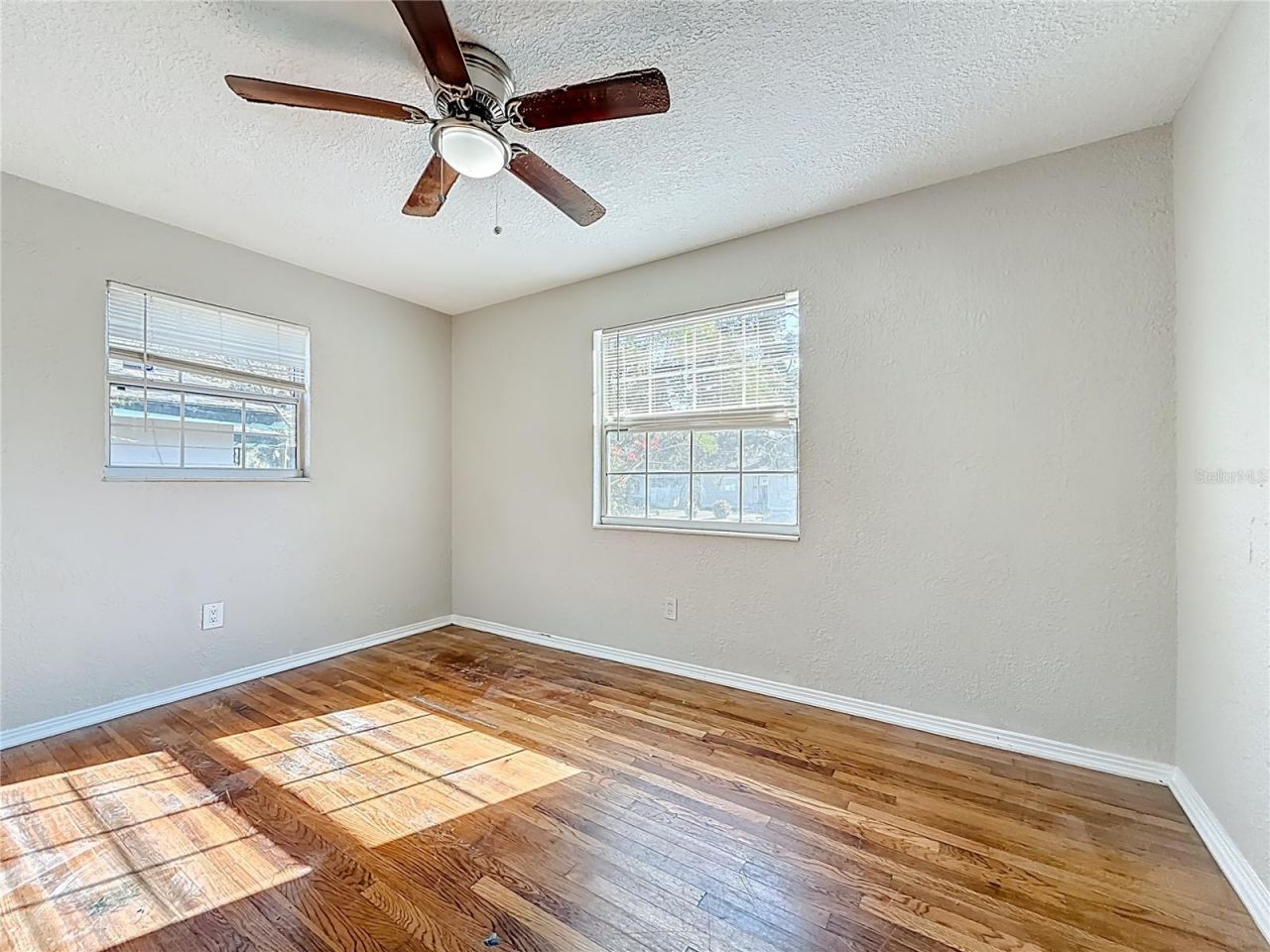 6295 3rd Avenue S, Saint Petersburg, FL 33707 Photo