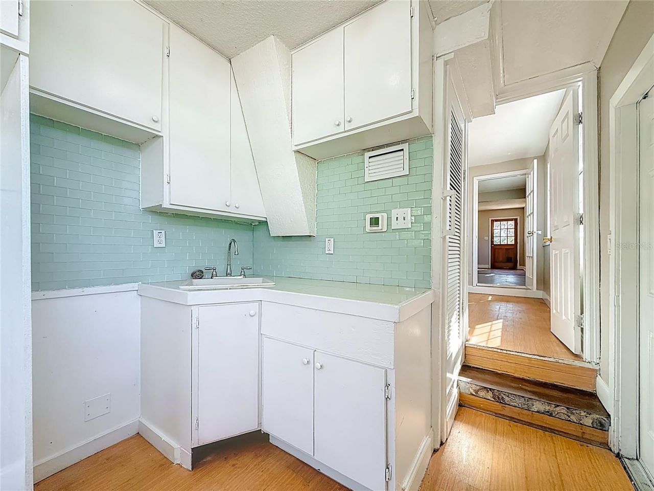 6295 3rd Avenue S, Saint Petersburg, FL 33707 Photo