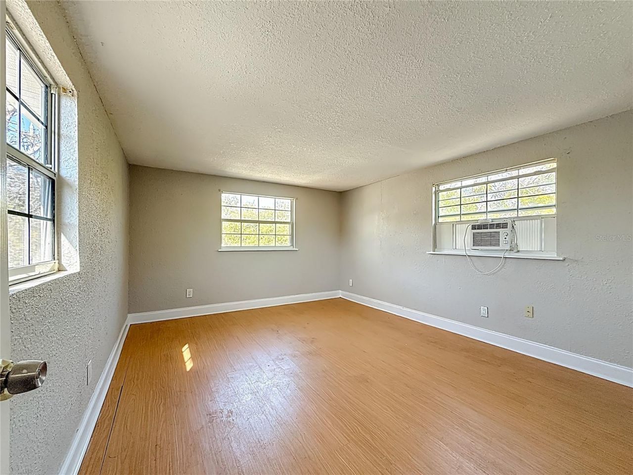 6295 3rd Avenue S, Saint Petersburg, FL 33707 Photo