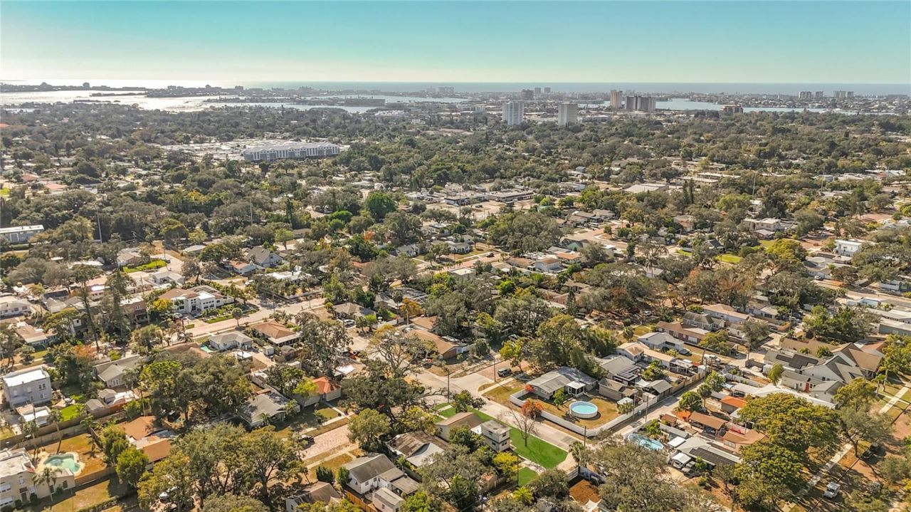 6295 3rd Avenue S, Saint Petersburg, FL 33707 Photo