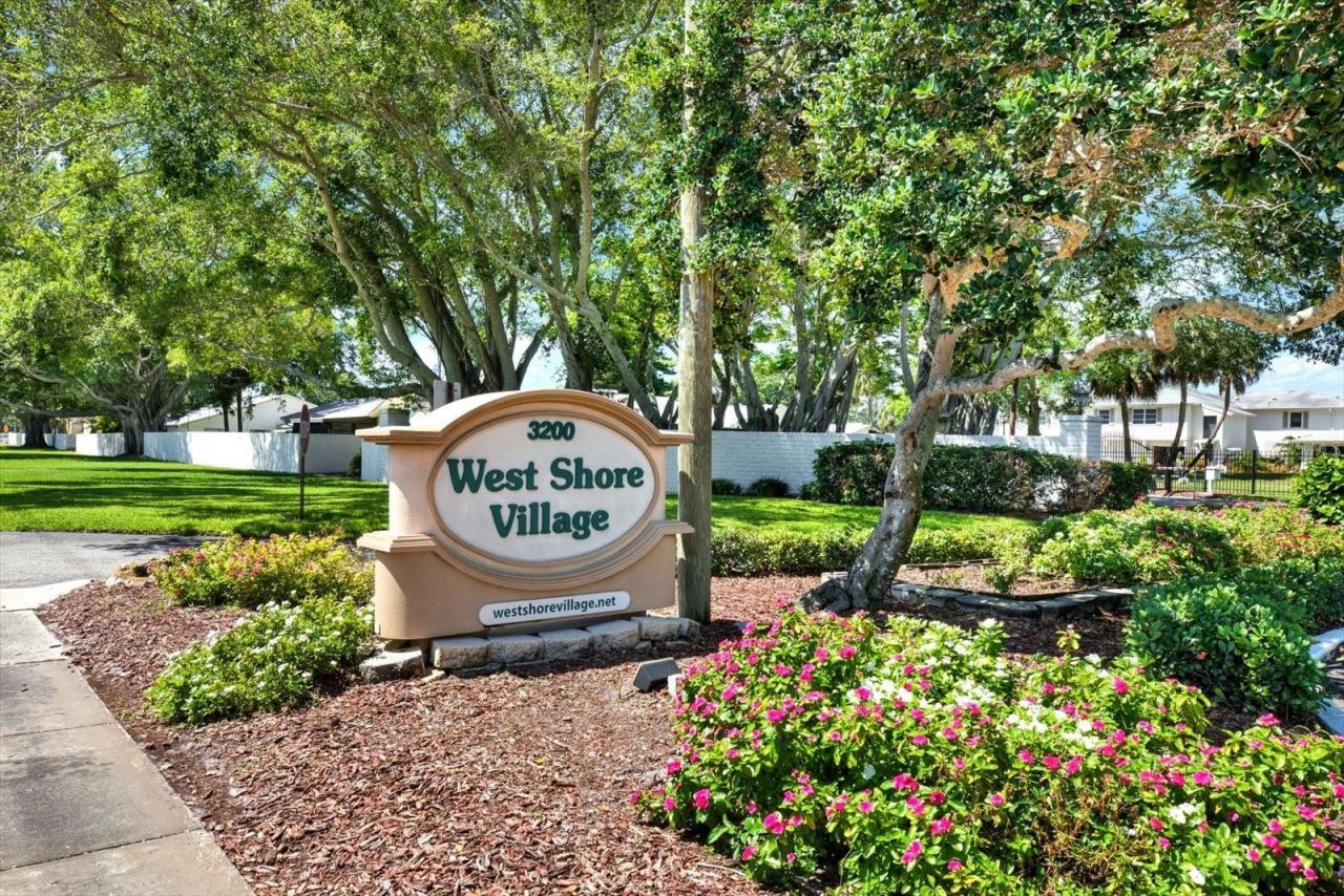 3344 37th Way S, Unit C1, Saint Petersburg, FL 33711 Photo