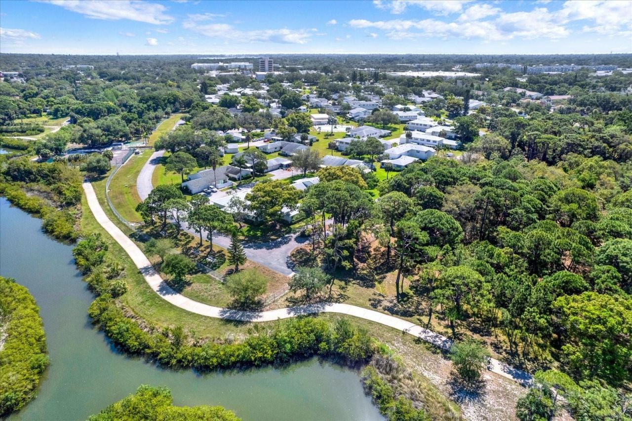 3344 37th Way S, Unit C1, Saint Petersburg, FL 33711 Photo