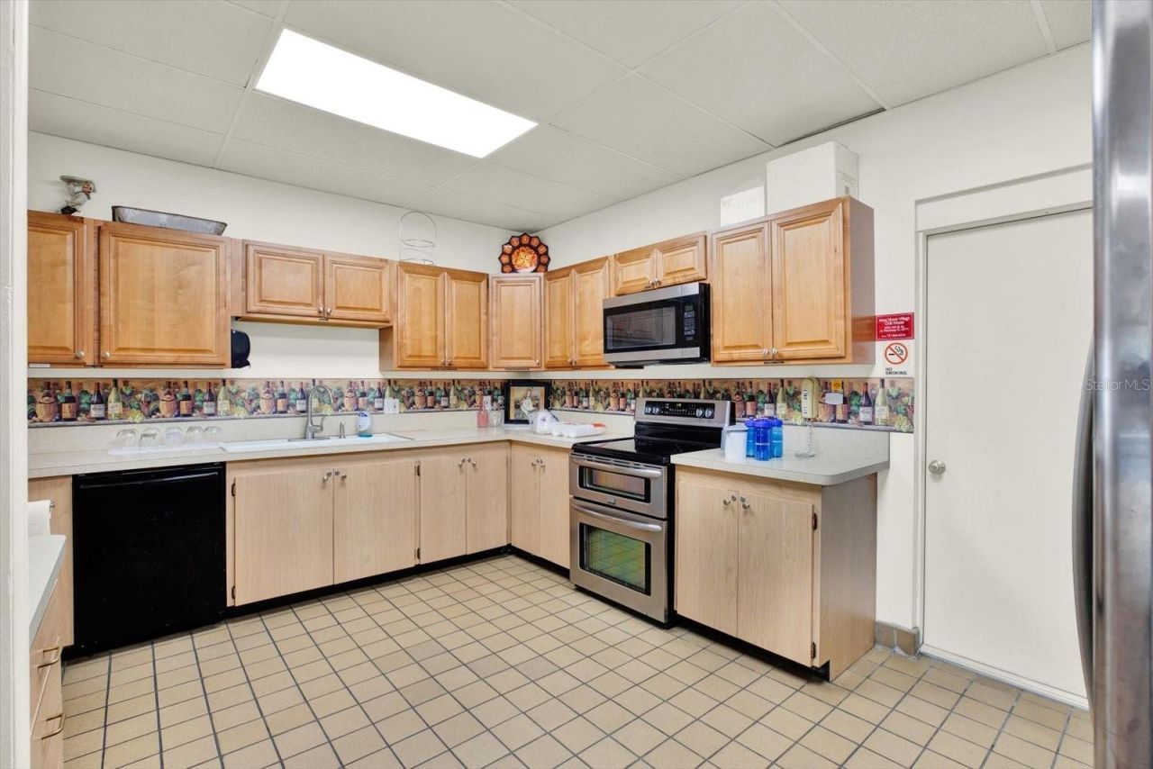 3344 37th Way S, Unit C1, Saint Petersburg, FL 33711 Photo