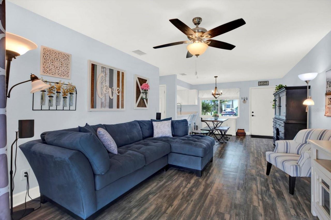 3344 37th Way S, Unit C1, Saint Petersburg, FL 33711 Photo