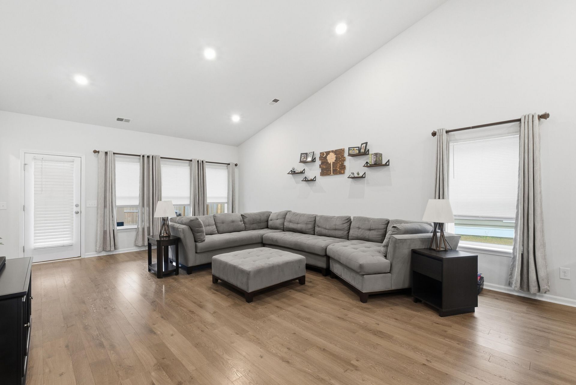 440 Richfield Way Photo 11