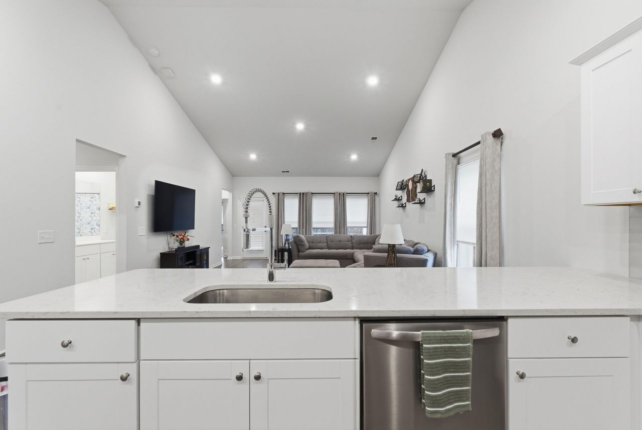 440 Richfield Way Photo 7