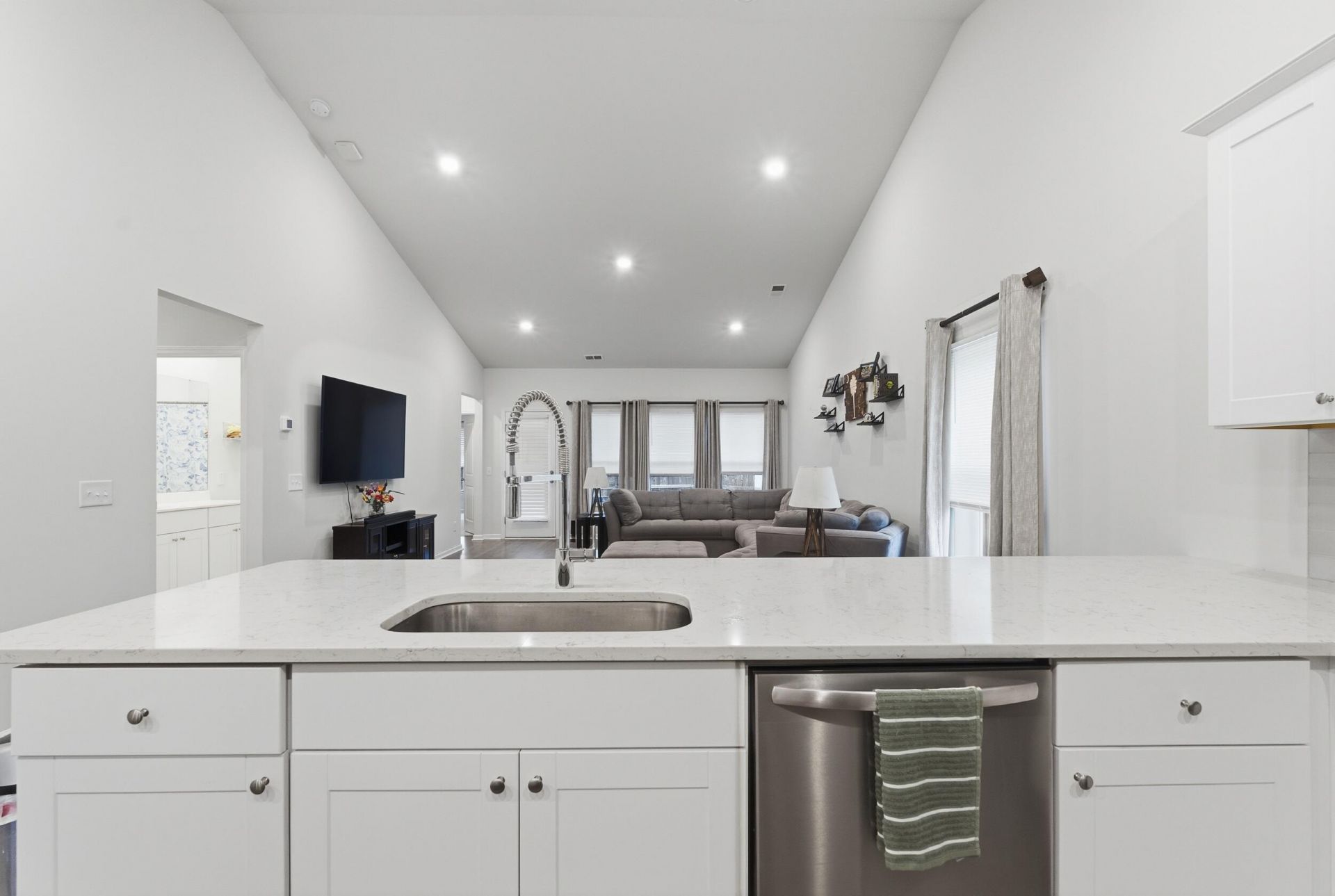 440 Richfield Way Photo 9