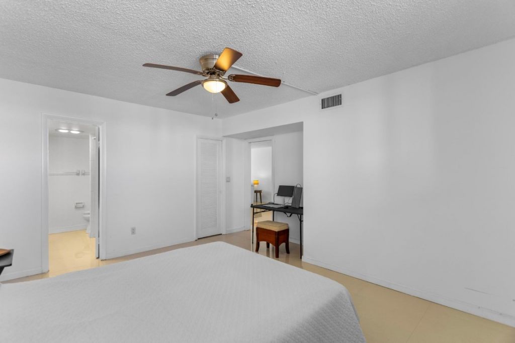 3100 NE 49th Street, Unit 1008, Fort Lauderdale, FL 33308 Photo