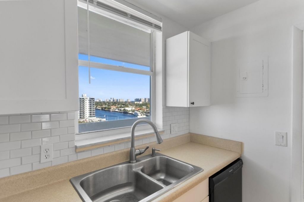 3100 NE 49th Street, Unit 1008, Fort Lauderdale, FL 33308 Photo