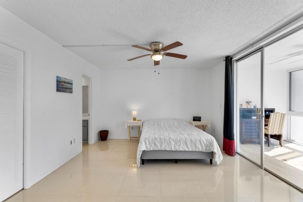 3100 NE 49th Street, Unit 1008, Fort Lauderdale, FL 33308 Photo