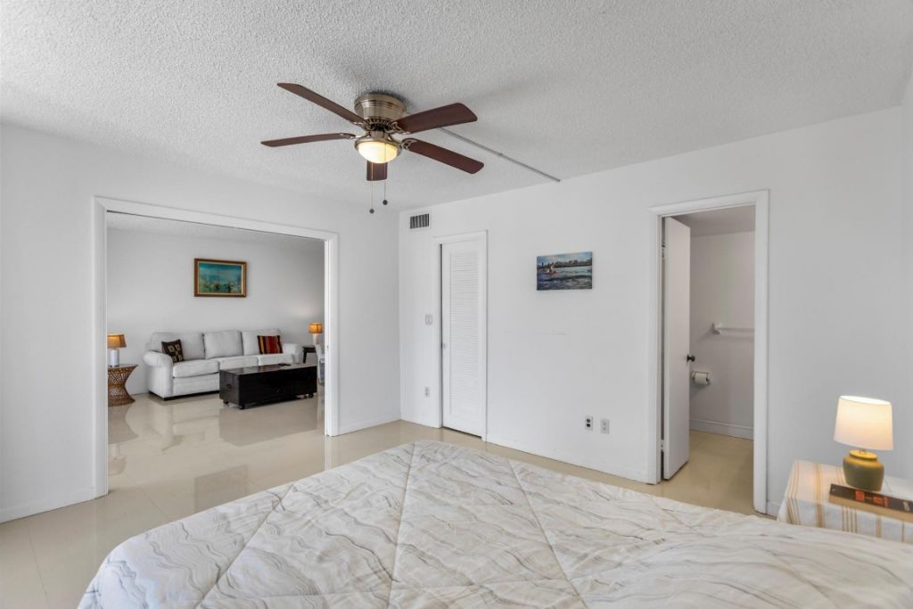 3100 NE 49th Street, Unit 1008, Fort Lauderdale, FL 33308 Photo