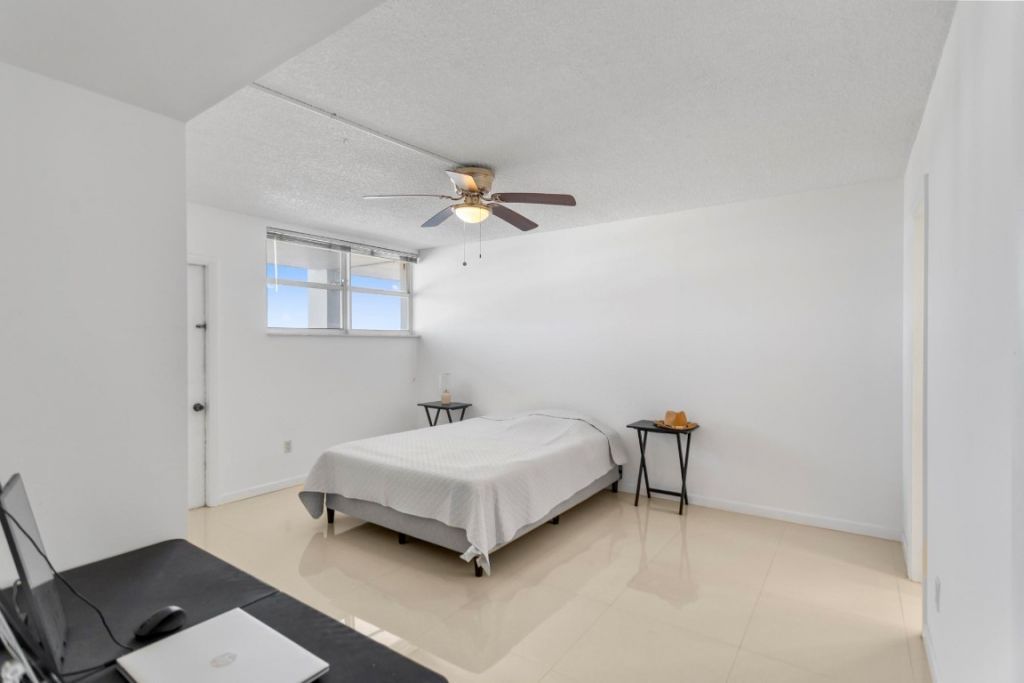 3100 NE 49th Street, Unit 1008, Fort Lauderdale, FL 33308 Photo