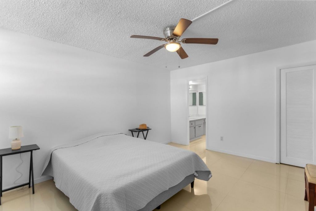 3100 NE 49th Street, Unit 1008, Fort Lauderdale, FL 33308 Photo