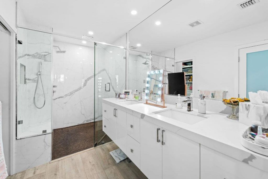 535 Hendricks Isle, Unit 109, Fort Lauderdale, FL 33301 Photo