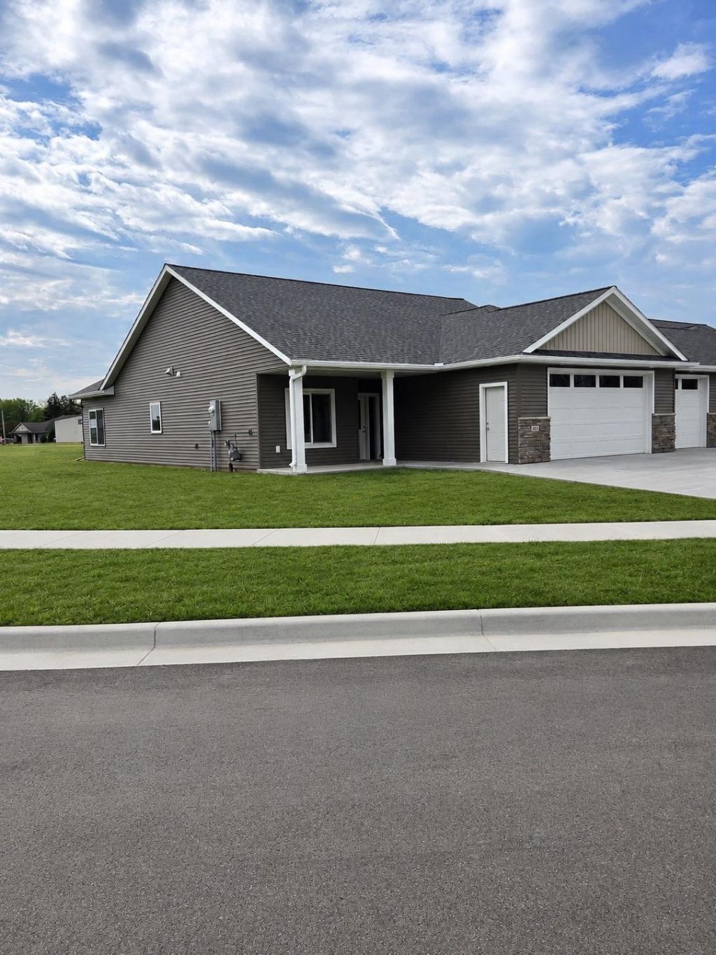 803 3rd Avenue NW, Pine Island, MN 55963
