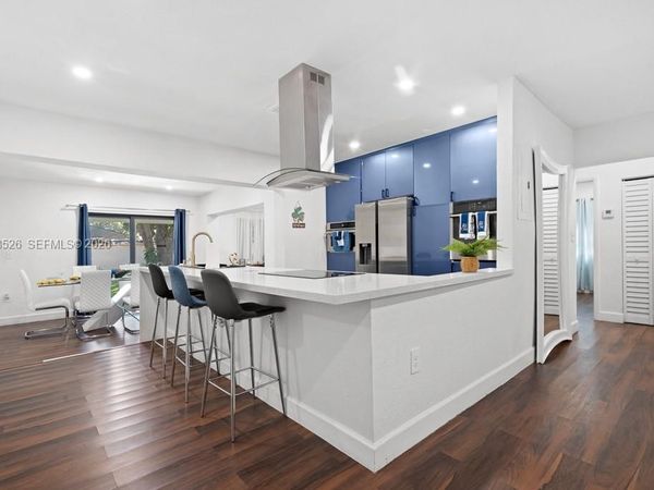 445 SW 62nd Ct, Miami, FL 33144