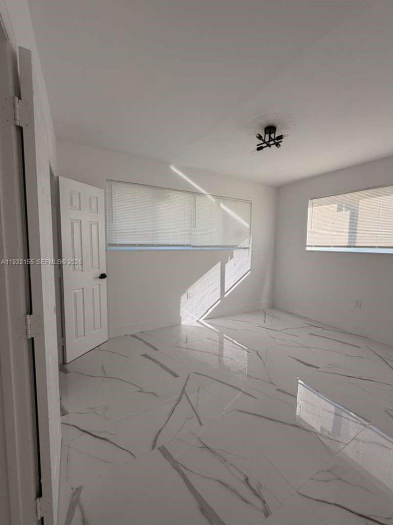 19800 NW Miami Ct, Miami Gardens, FL 33169 Photo