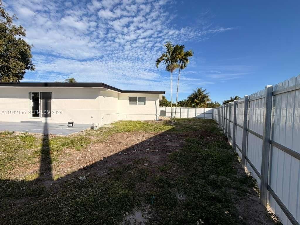 19800 NW Miami Ct, Miami Gardens, FL 33169 Photo