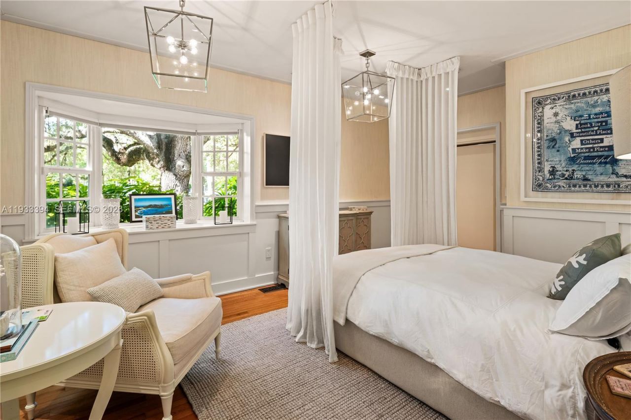 4871 SW 74th Ter, Miami, FL 33143 Photo