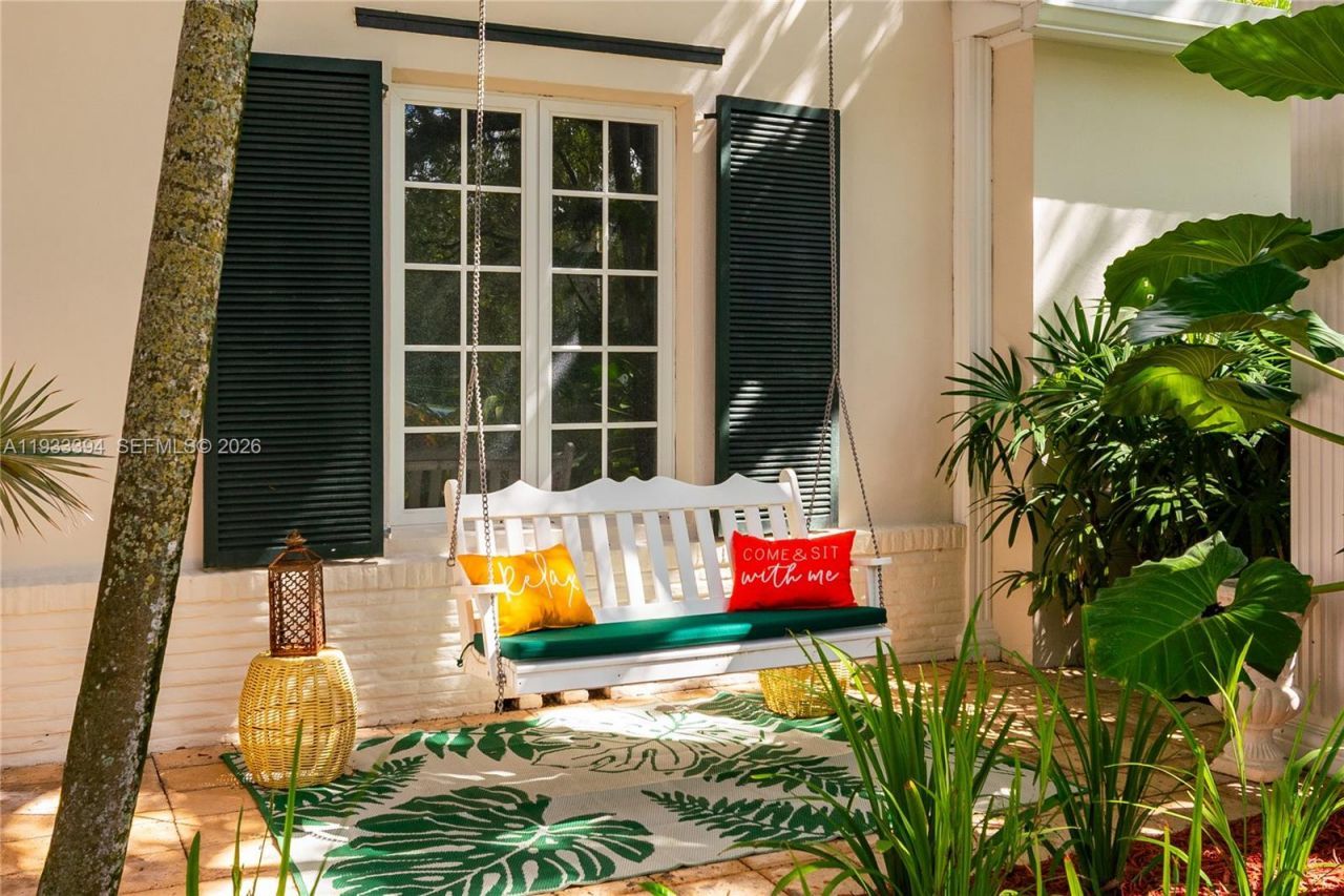 4871 SW 74th Ter, Miami, FL 33143 Photo