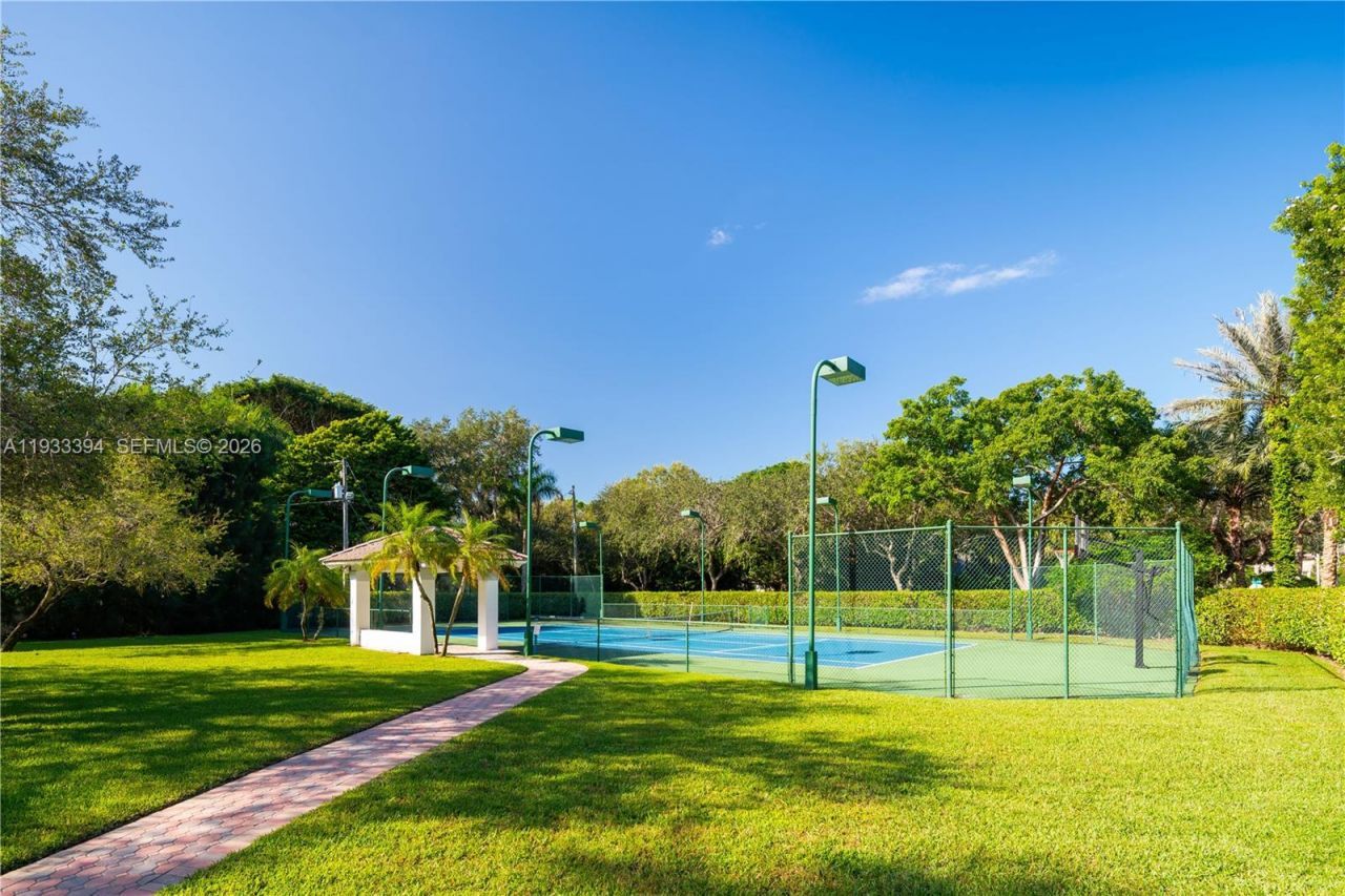 4871 SW 74th Ter, Miami, FL 33143 Photo