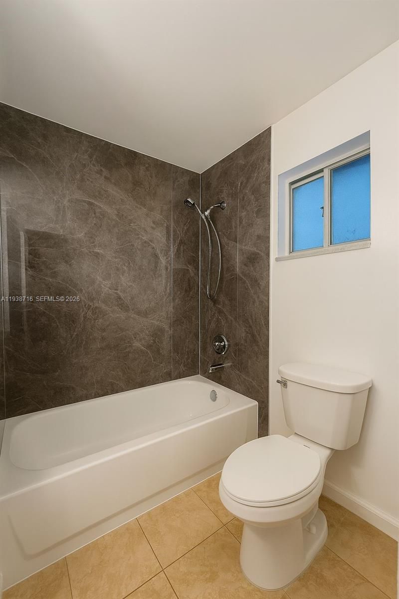 8170 NW 10th St, Unit 2, Miami, FL 33126 Photo