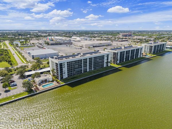 300 S Sykes Creek Parkway, Unit 204, Merritt Island, FL 32952