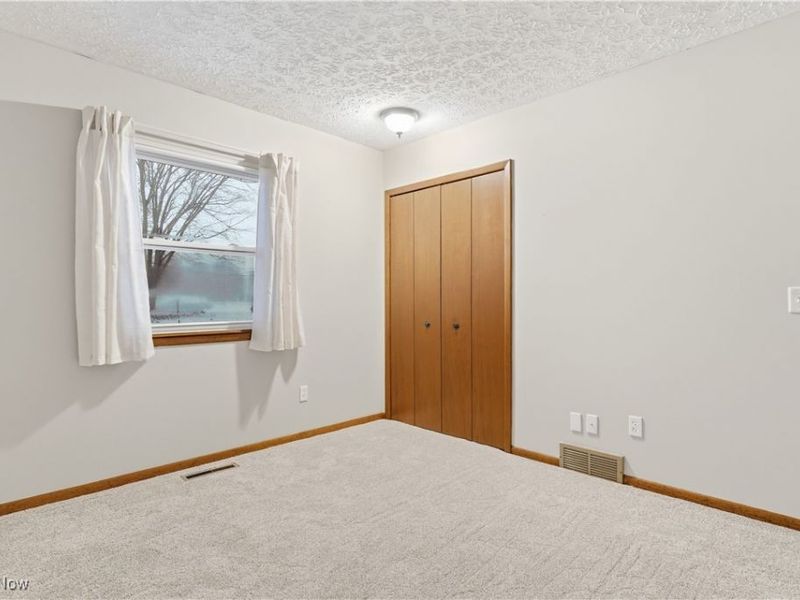 3212 Foxmoor Street NE, Hartville, OH 44632 Photo 23