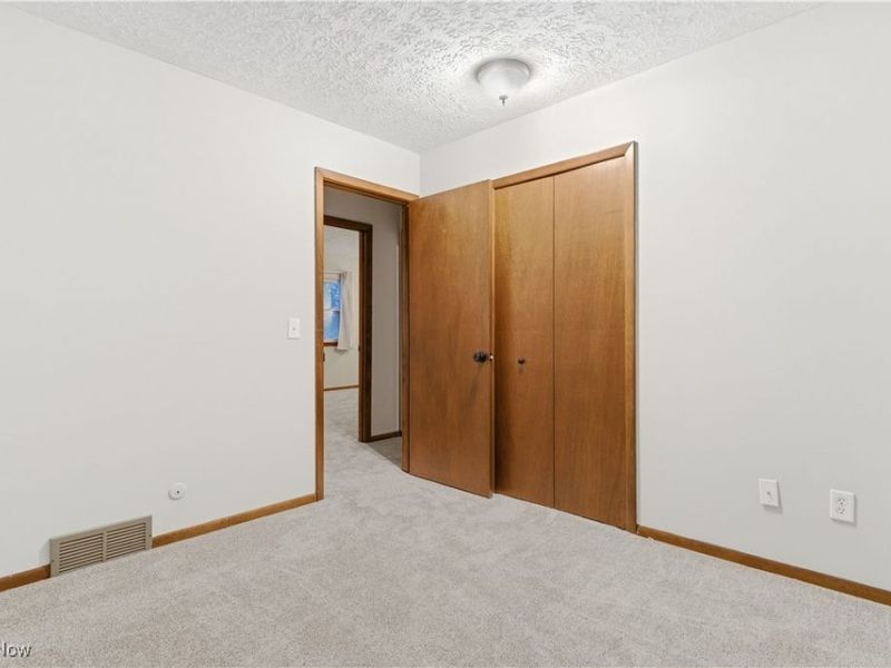 3212 Foxmoor Street NE, Hartville, OH 44632 Photo 25