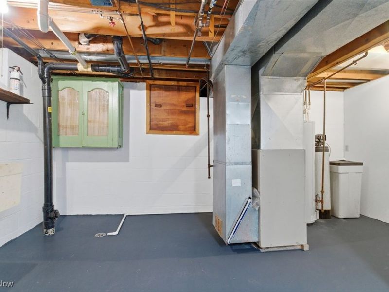 3212 Foxmoor Street NE, Hartville, OH 44632 Photo 27