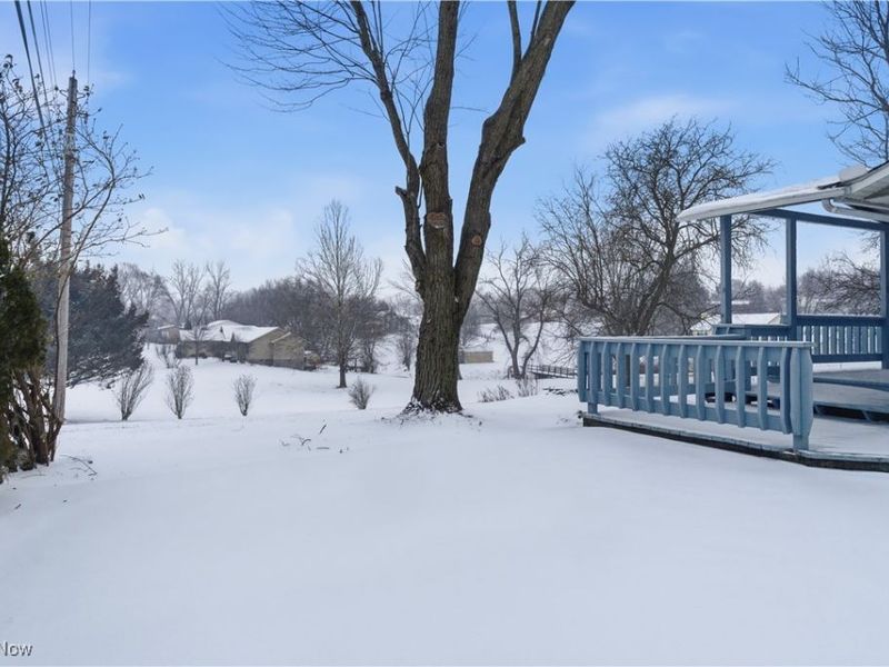 3212 Foxmoor Street NE, Hartville, OH 44632 Photo 3