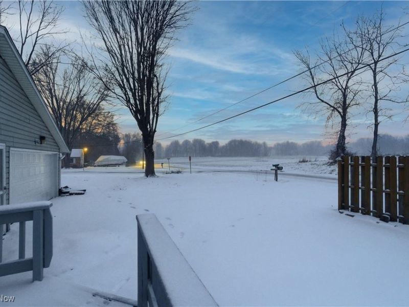 3212 Foxmoor Street NE, Hartville, OH 44632 Photo 6