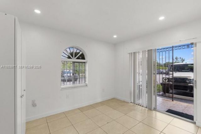 8851 NW 119th St, Unit 6101, Hialeah Gardens, FL 33018 Photo